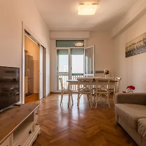 Tower 13th Floor Apartamento